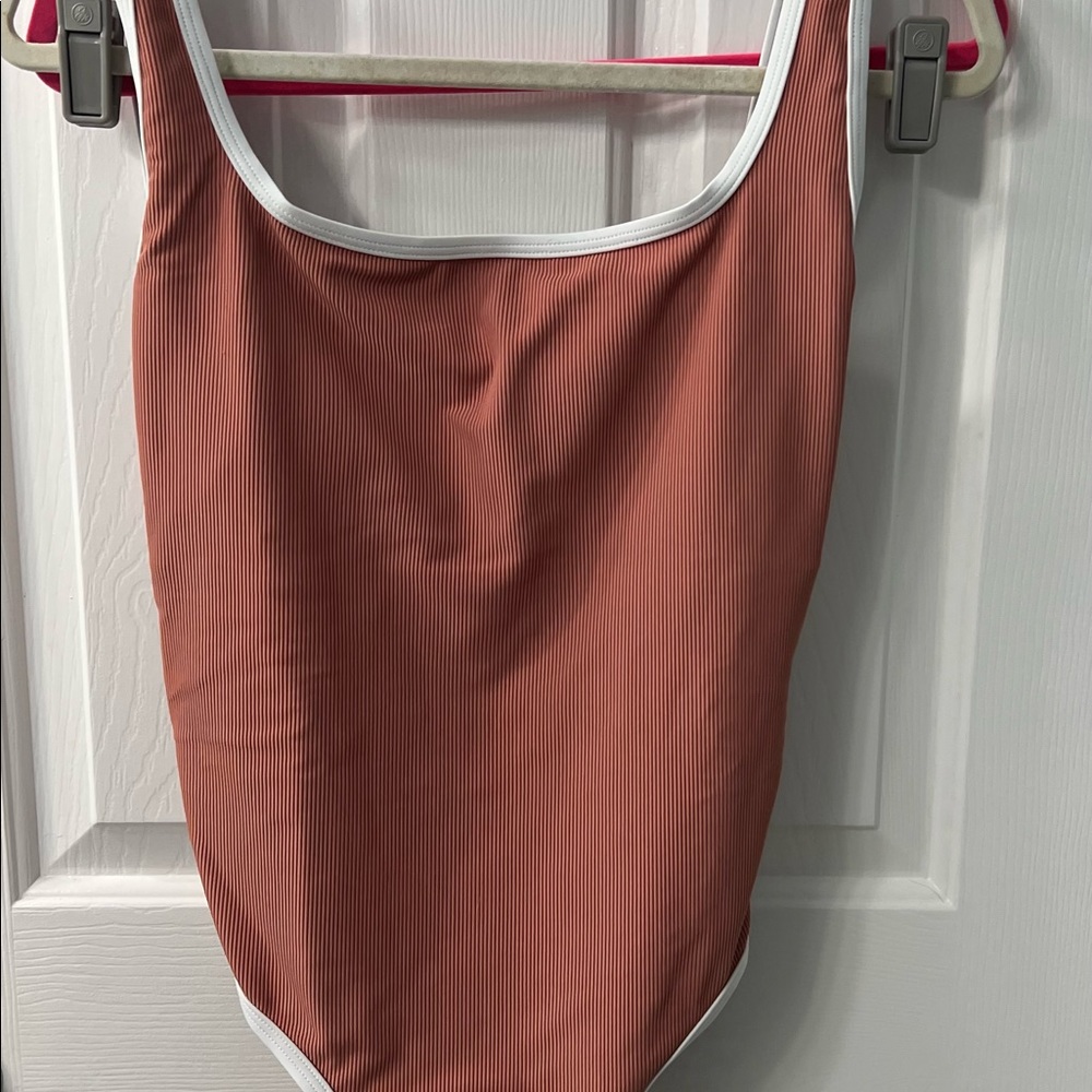 Lainsnow XL Ocean Isle One Piece Sangria New